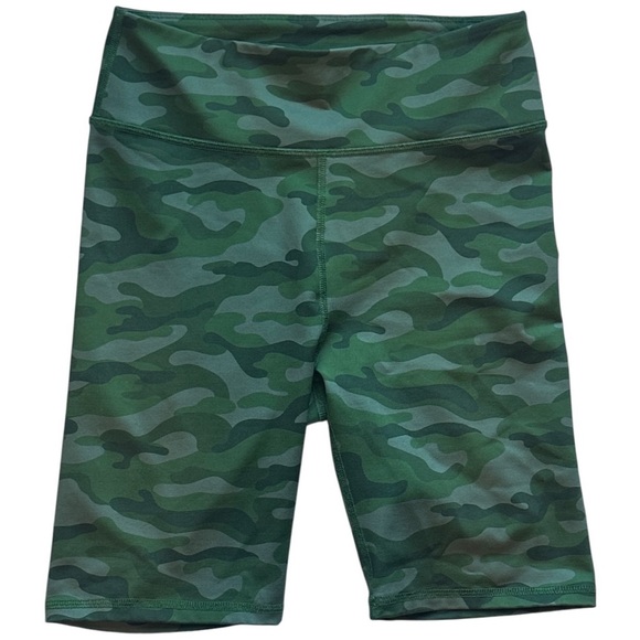 American Eagle Outfitters Pants - American Eagle TACKMA Tech Performance 7.5” Bike Shorts Green Camo Women’s XS